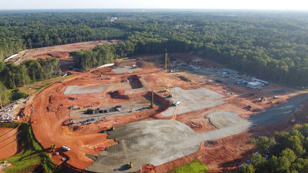 Foto aérea de una obra en construcción